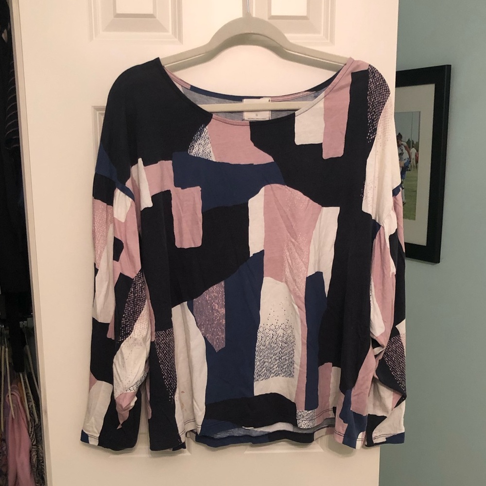 Printed Long Sleeve Tee with loose sleeves